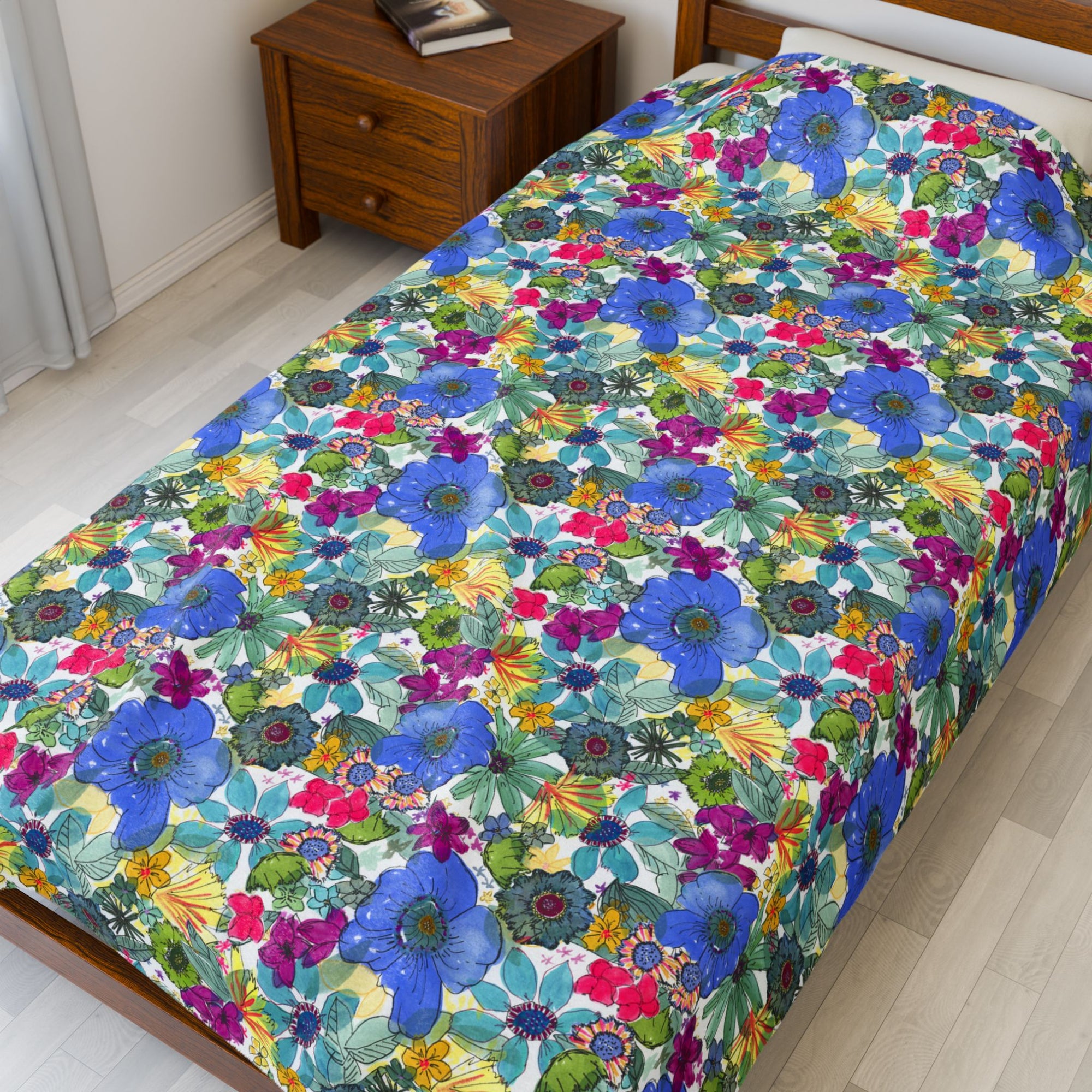 &#39;Spring Blooms&#39; Velveteen Plush Blanket